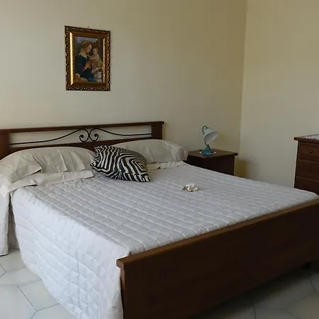 Corso Alcide De Gasperi Apartment *
